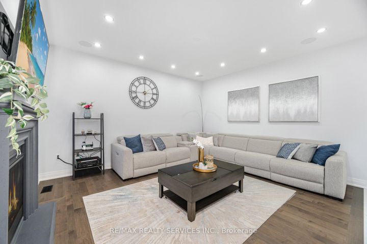 Photo 23 at 49 Puffin Crescent, Wellington North, Brampton