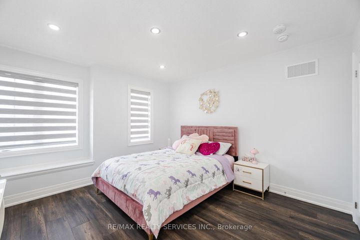 Photo 37 at 49 Puffin Crescent, Wellington North, Brampton