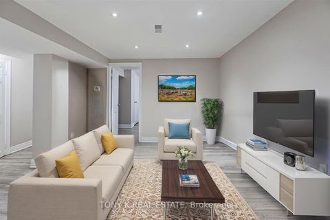 Photo 7 at 43 Boem Avenue, Maryvale, Toronto