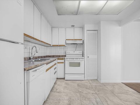 Photo 9 at 1209 - 5 Old Sheppard Avenue, Pleasant View, Toronto