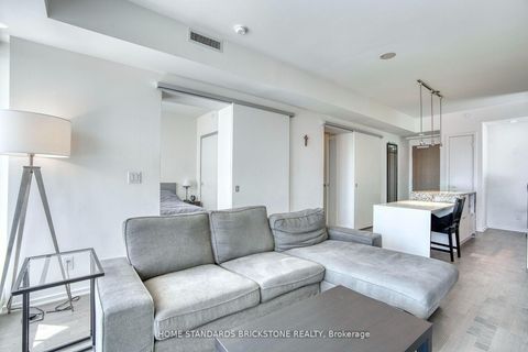Photo 8 at 1306 - 1 Bloor Street E, Yonge Corridor, Toronto