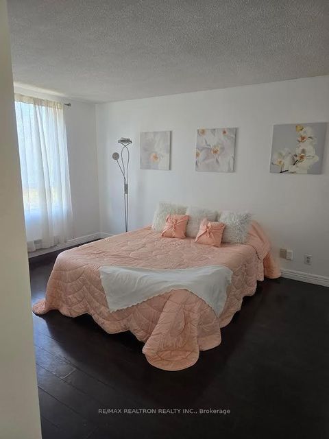 Photo 11 at 201 - 41 Markbrook Lane, Jamestown, Toronto