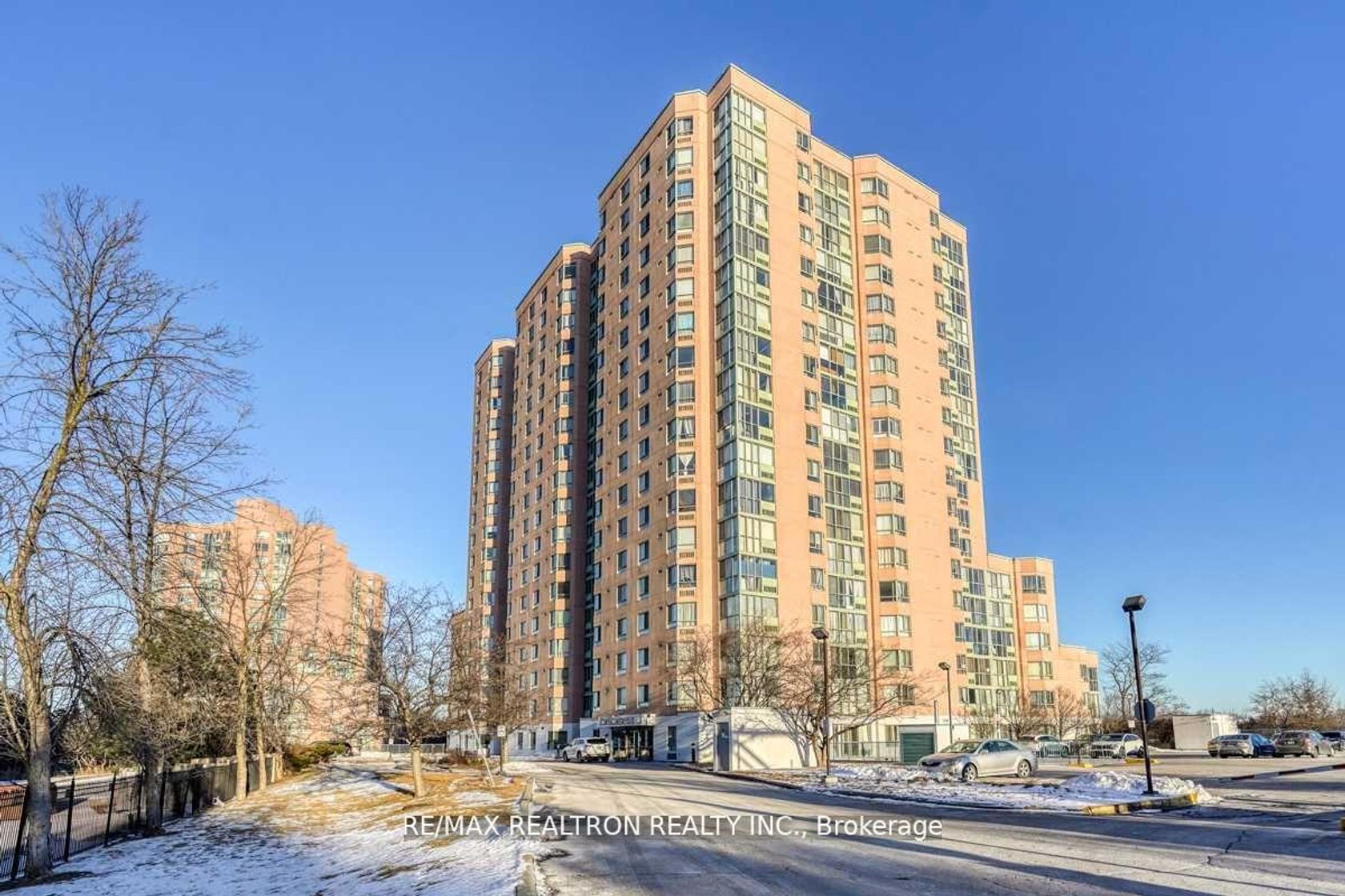 201 - 41 Markbrook Lane, Jamestown, Toronto 