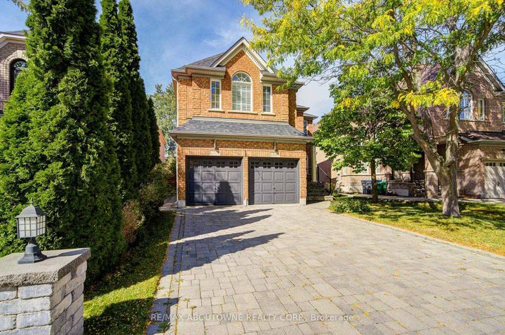 Photo 1 at 3041 Caulfield Crescent, Churchill Meadows, Mississauga