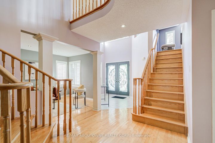Photo 8 at 3041 Caulfield Crescent, Churchill Meadows, Mississauga