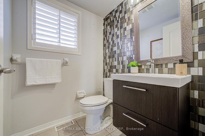 Photo 12 at 3041 Caulfield Crescent, Churchill Meadows, Mississauga