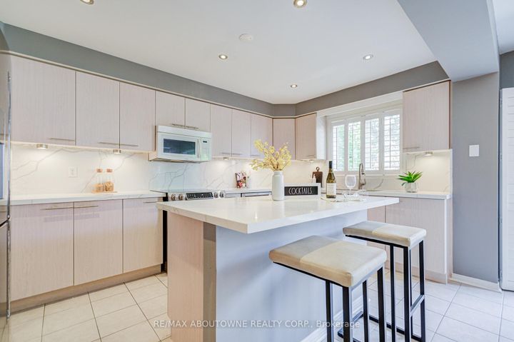Photo 16 at 3041 Caulfield Crescent, Churchill Meadows, Mississauga
