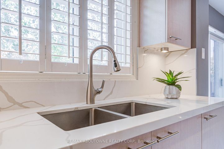 Photo 19 at 3041 Caulfield Crescent, Churchill Meadows, Mississauga