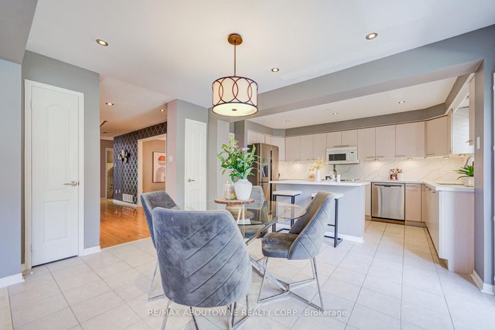 Photo 22 at 3041 Caulfield Crescent, Churchill Meadows, Mississauga