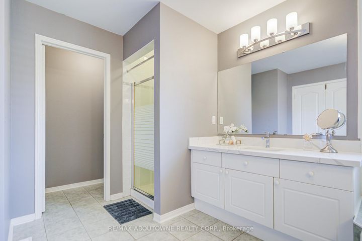Photo 37 at 3041 Caulfield Crescent, Churchill Meadows, Mississauga