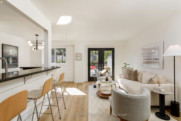 Photo 6 at 1084 Bordeaux Court, Lorne Park, Mississauga