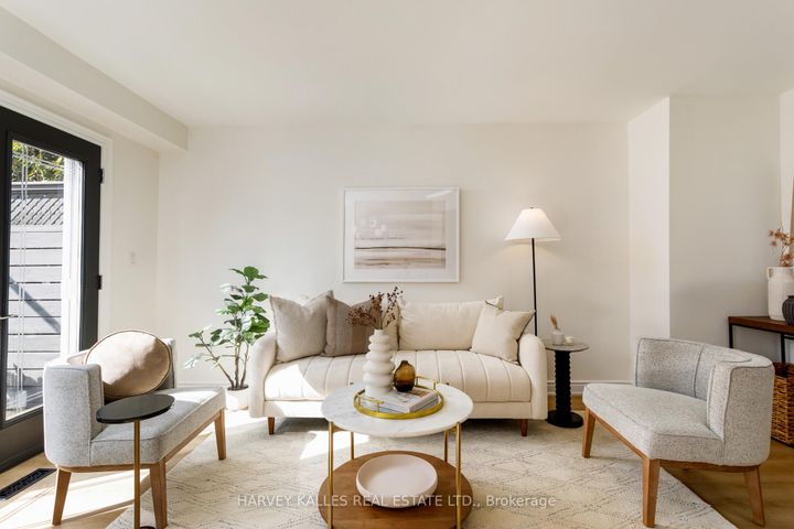 Photo 7 at 1084 Bordeaux Court, Lorne Park, Mississauga