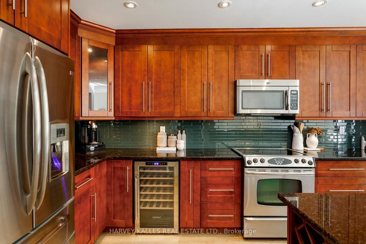 Photo 12 at 1084 Bordeaux Court, Lorne Park, Mississauga