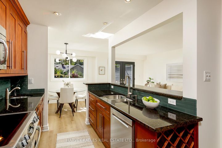 Photo 15 at 1084 Bordeaux Court, Lorne Park, Mississauga