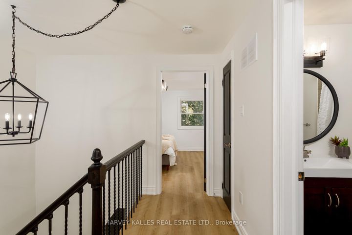 Photo 28 at 1084 Bordeaux Court, Lorne Park, Mississauga