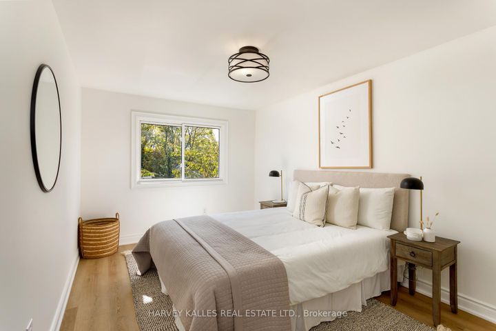 Photo 37 at 1084 Bordeaux Court, Lorne Park, Mississauga