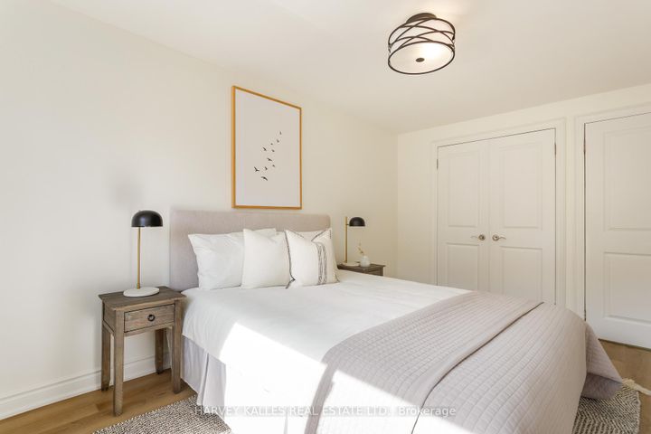 Photo 38 at 1084 Bordeaux Court, Lorne Park, Mississauga
