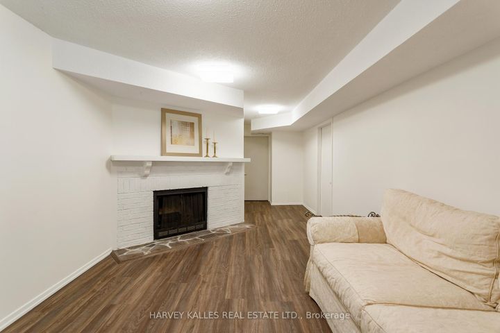 Photo 40 at 1084 Bordeaux Court, Lorne Park, Mississauga