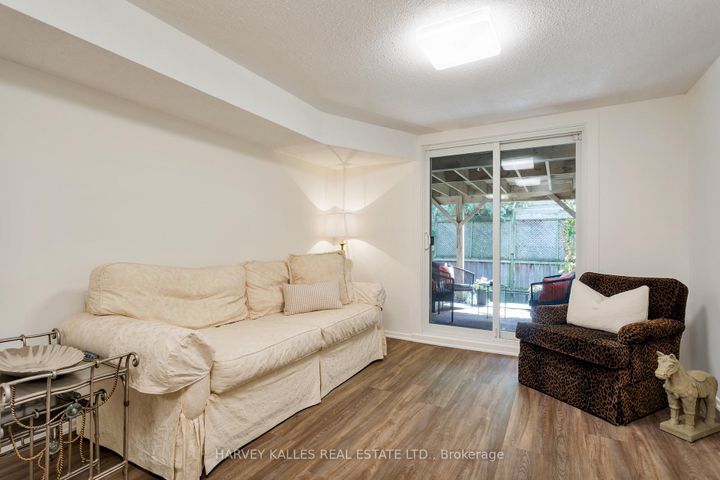 Photo 43 at 1084 Bordeaux Court, Lorne Park, Mississauga