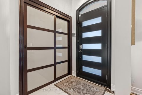 Photo 4 at 174 Milkweed Way, BR Bronte, Oakville
