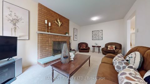 Photo 14 at 57 Summitcrest Drive, Devonsleigh, Richmond Hill Photo 14 at 57 Summitcrest Drive, Devonsleigh, Richmond Hill