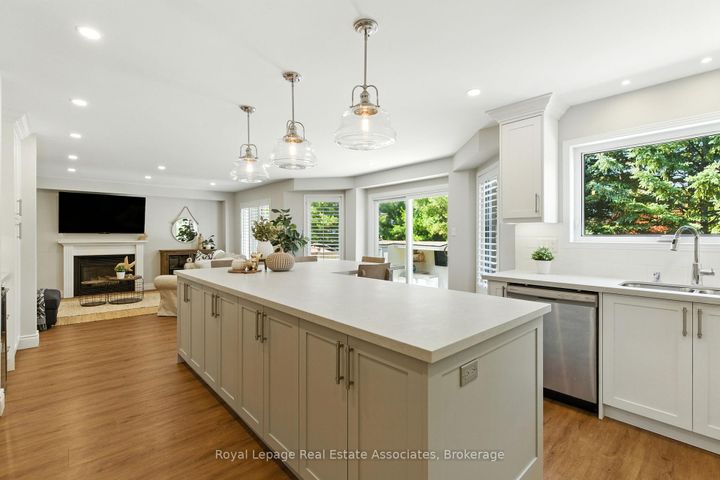 Photo 9 at 34 Curry Crescent, Georgetown, Halton Hills