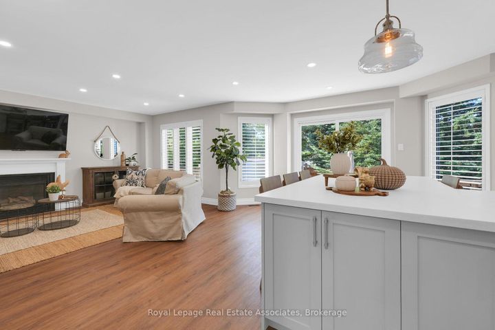 Photo 18 at 34 Curry Crescent, Georgetown, Halton Hills