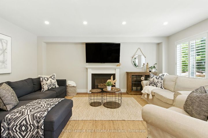 Photo 19 at 34 Curry Crescent, Georgetown, Halton Hills