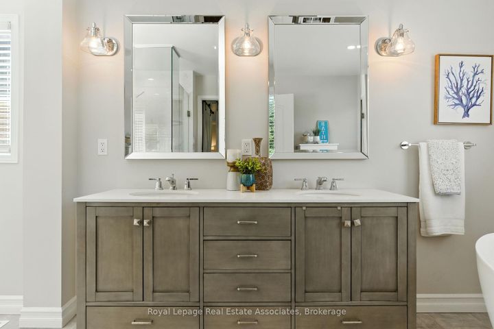Photo 30 at 34 Curry Crescent, Georgetown, Halton Hills