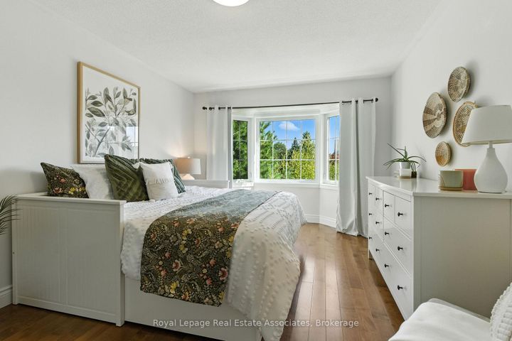 Photo 36 at 34 Curry Crescent, Georgetown, Halton Hills