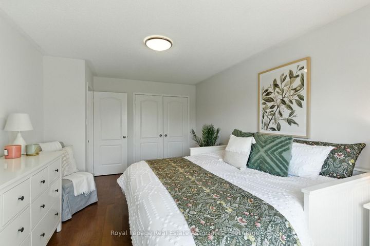 Photo 37 at 34 Curry Crescent, Georgetown, Halton Hills