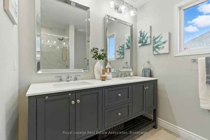 Photo 39 at 34 Curry Crescent, Georgetown, Halton Hills