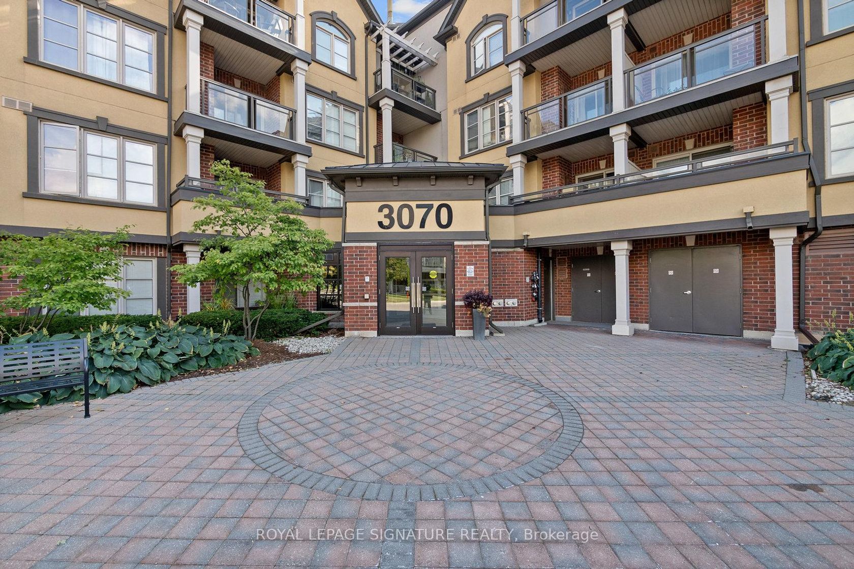 216 - 3070 Rotary Way, Alton, Burlington 