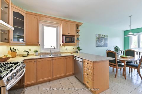 Photo 13 at 38 Brass Drive, Jefferson, Richmond Hill