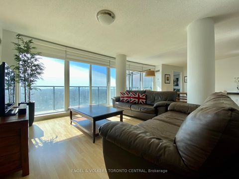 Photo 10 at Ph105 - 18 Valley Woods Road, Donalda, Toronto