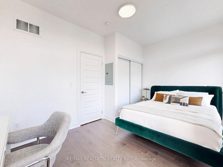 Photo 26 at 105 - 23 Eldora Avenue, Newtonbrook West, Toronto