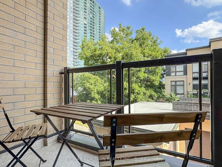 Photo 35 at 105 - 23 Eldora Avenue, Newtonbrook West, Toronto