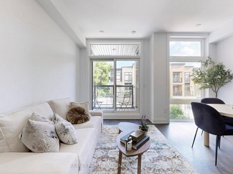 Photo 5 at 105 - 23 Eldora Avenue, Newtonbrook West, Toronto