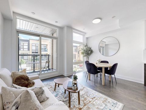 Photo 6 at 105 - 23 Eldora Avenue, Newtonbrook West, Toronto