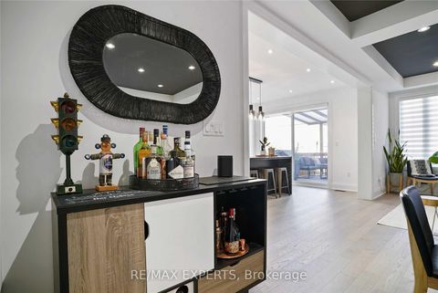 Photo 4 at 38 Chorus Crescent, Kleinburg, Vaughan Photo 4 at 38 Chorus Crescent, Kleinburg, Vaughan