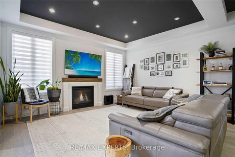 Photo 9 at 38 Chorus Crescent, Kleinburg, Vaughan