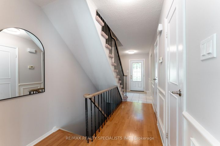 Photo 15 at 6 - 2252 Upper Middle Road, Brant Hills, Burlington