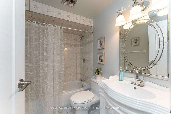 Photo 18 at 6 - 2252 Upper Middle Road, Brant Hills, Burlington