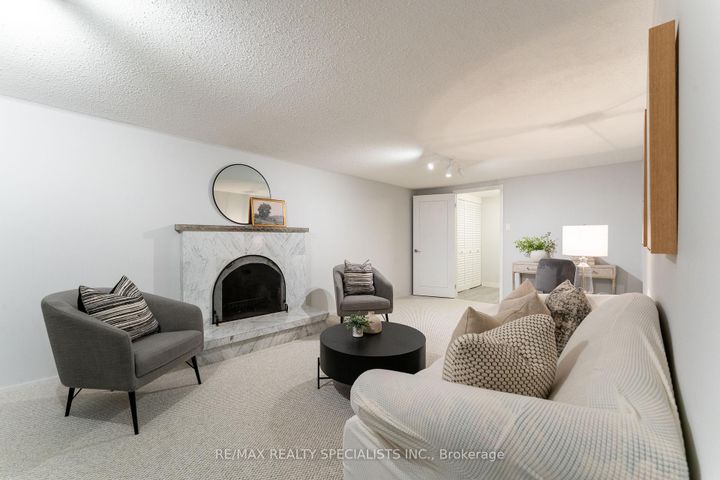 Photo 27 at 6 - 2252 Upper Middle Road, Brant Hills, Burlington