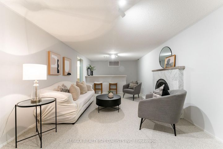 Photo 31 at 6 - 2252 Upper Middle Road, Brant Hills, Burlington