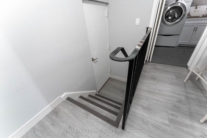 Photo 34 at 6 - 2252 Upper Middle Road, Brant Hills, Burlington