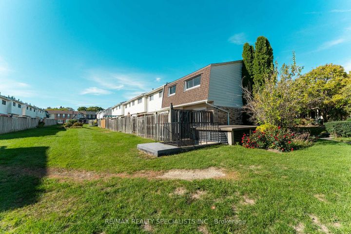 Photo 37 at 6 - 2252 Upper Middle Road, Brant Hills, Burlington