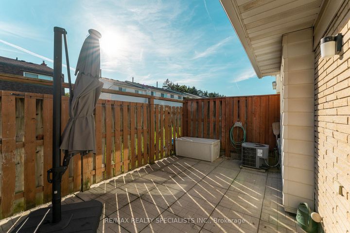 Photo 41 at 6 - 2252 Upper Middle Road, Brant Hills, Burlington