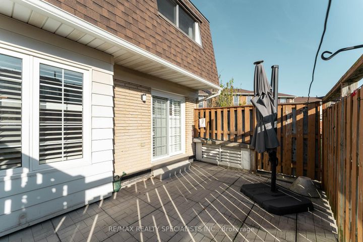 Photo 44 at 6 - 2252 Upper Middle Road, Brant Hills, Burlington