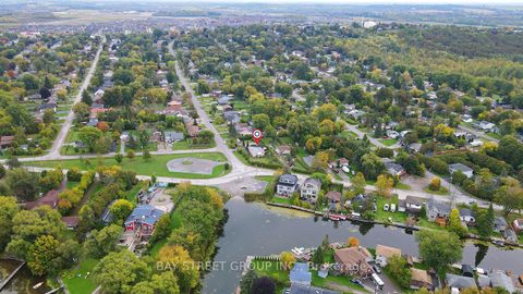 Photo 5 at 381 Walter Drive, Keswick South, Georgina